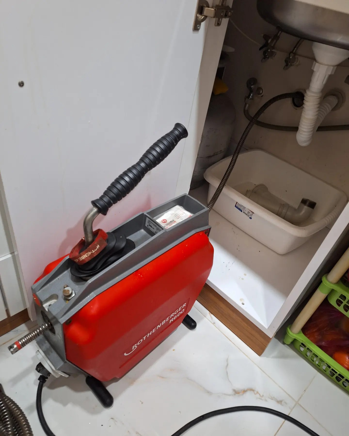 Mutfak Lavabosu Tıkanıklık Açma: Yağlanma ve Gider Blokajlarına Karşı Profesyonel Çözüm